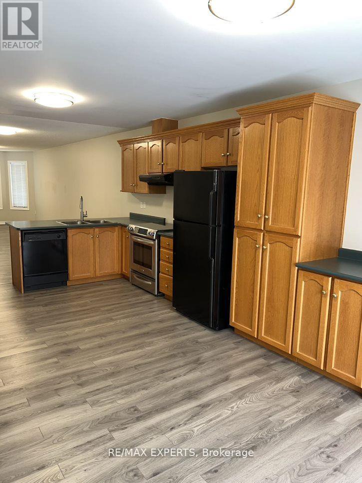 MAIN - 70 MARSELLUS DRIVE, barrie (holly), Ontario