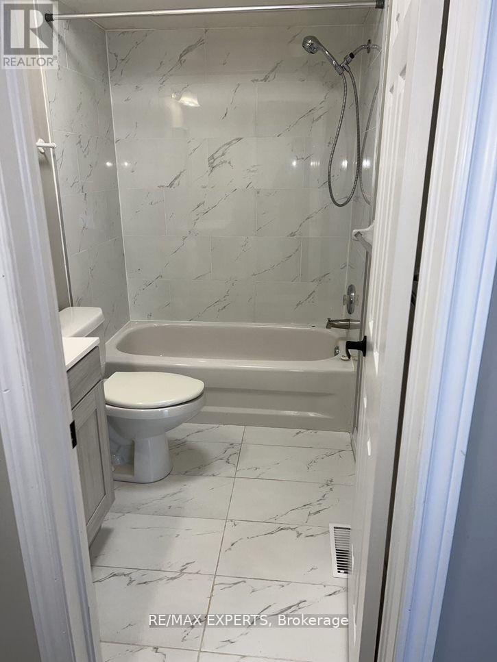 Main - 70 Marsellus Drive, Barrie, Ontario  L4N 8R7 - Photo 13 - S12682152