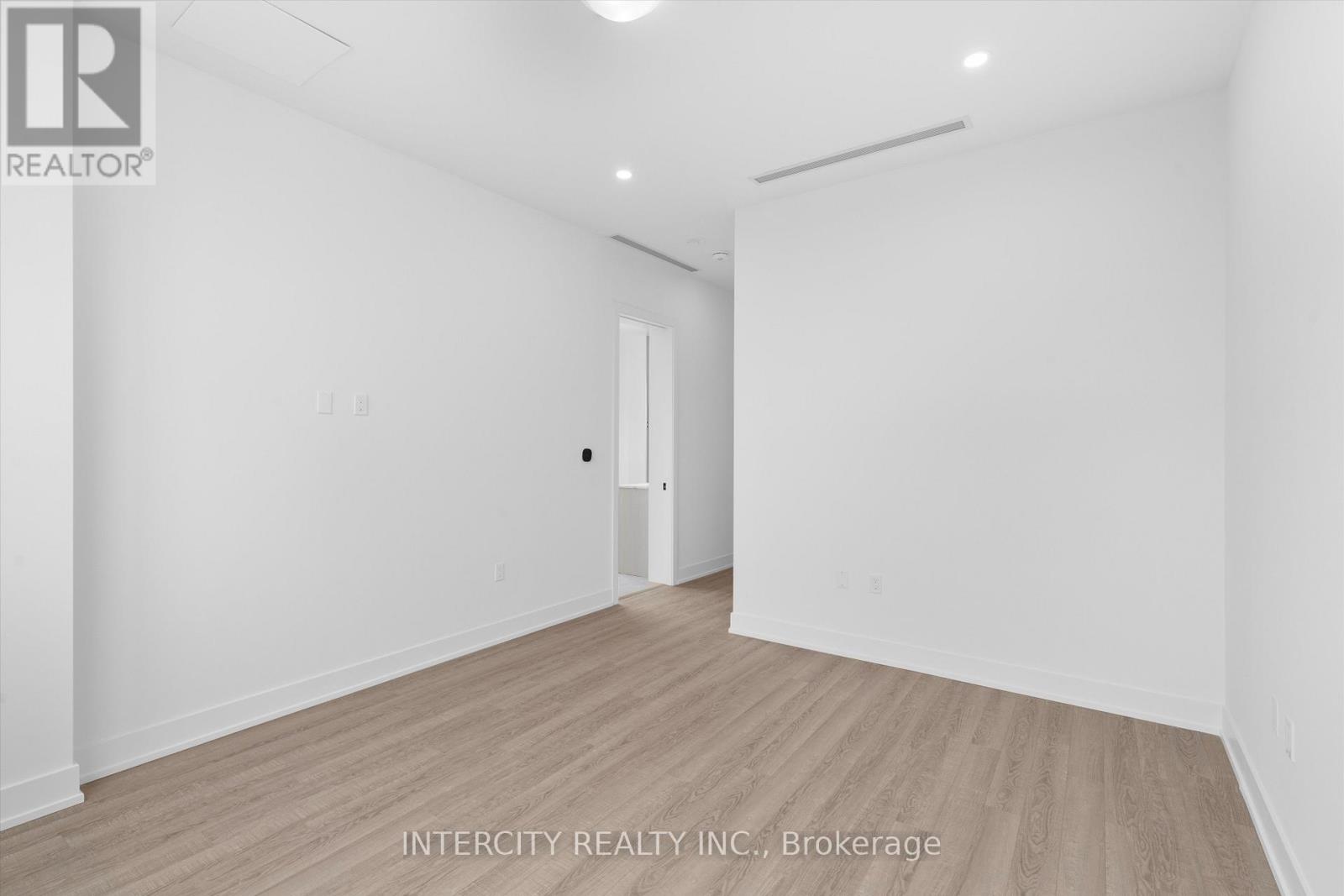 615 - 2075 King Road, King, Ontario  L7B 0R6 - Photo 14 - N12642868