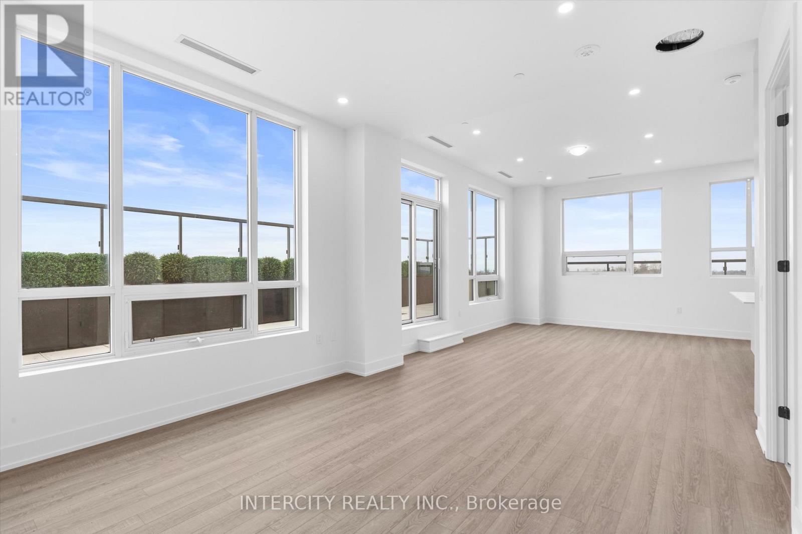 615 - 2075 King Road, King, Ontario  L7B 0R6 - Photo 10 - N12642868