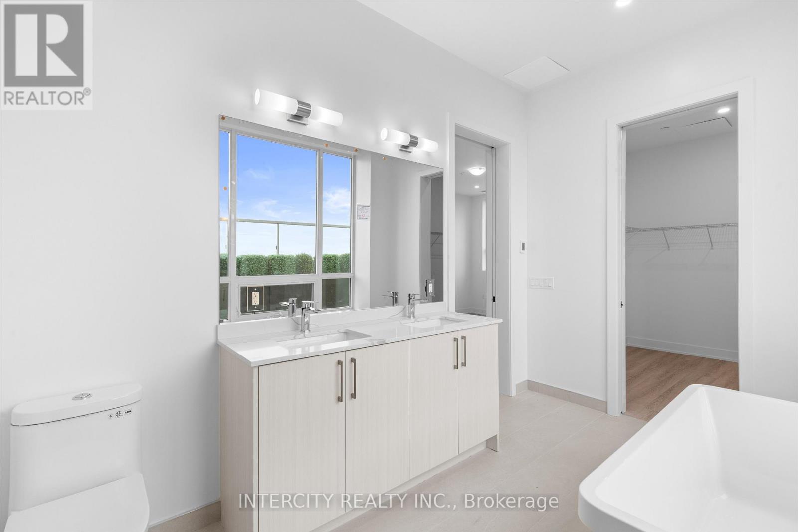 615 - 2075 King Road, King, Ontario  L7B 0R6 - Photo 17 - N12642868