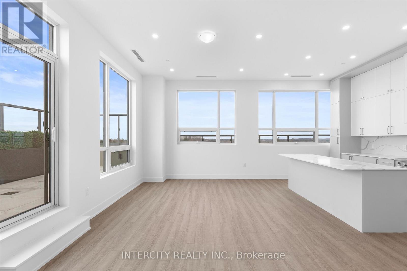 615 - 2075 King Road, King, Ontario  L7B 0R6 - Photo 11 - N12642868