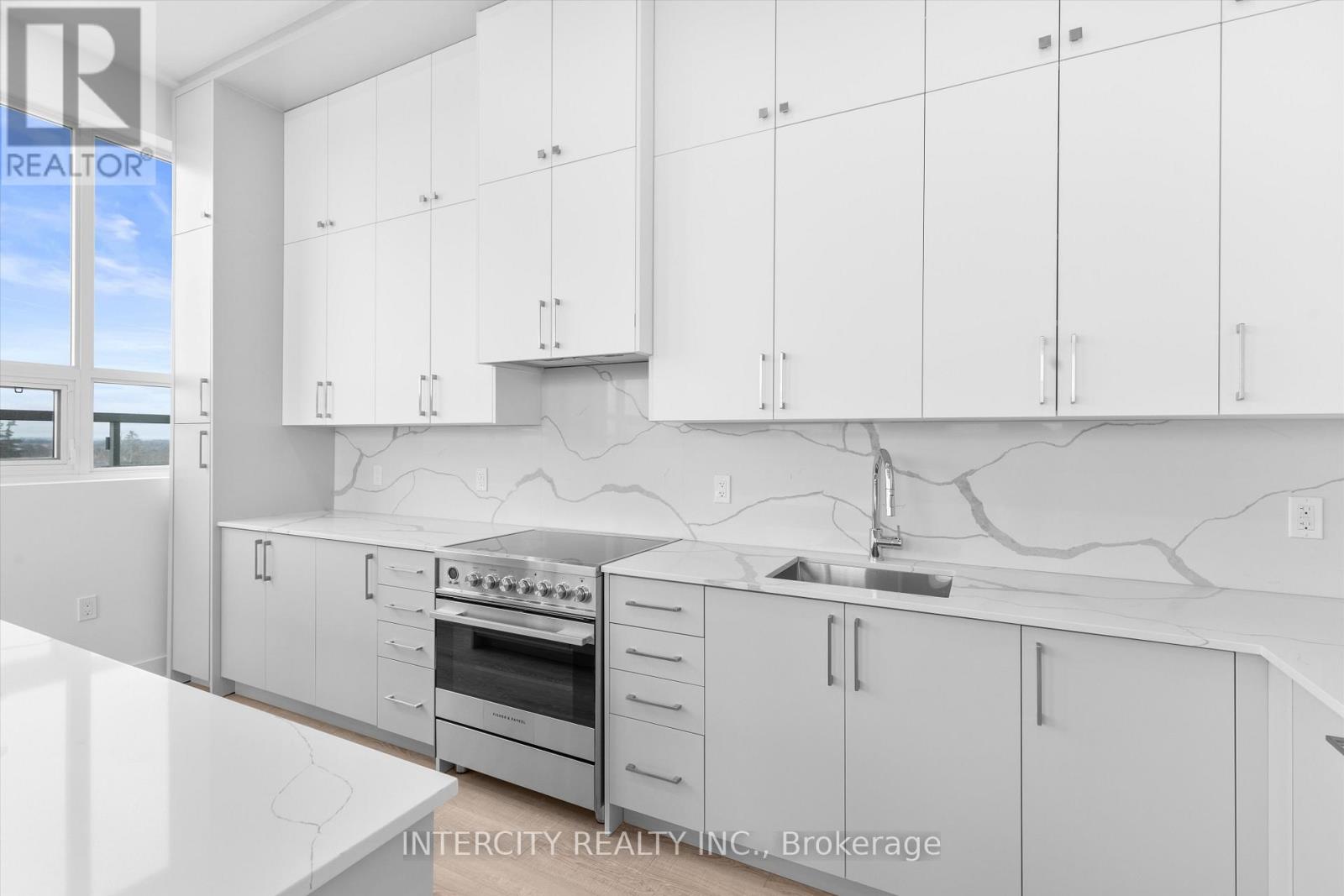 615 - 2075 King Road, King, Ontario  L7B 0R6 - Photo 8 - N12642868