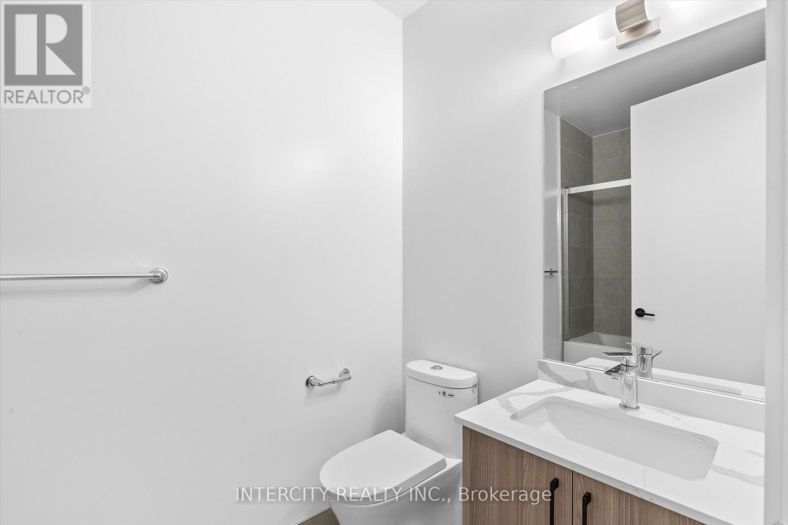 601 - 2075 King Road, King, Ontario  L7B 0R6 - Photo 14 - N12680706