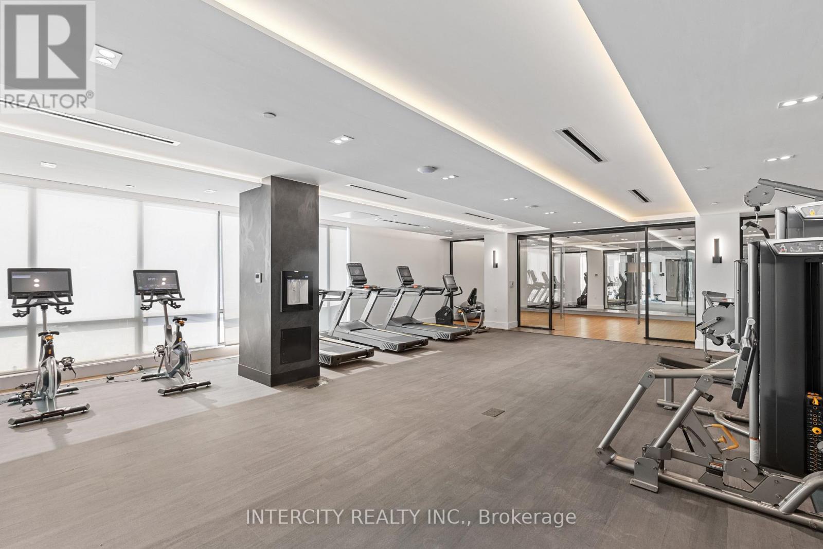 601 - 2075 King Road, King, Ontario  L7B 0R6 - Photo 21 - N12680706