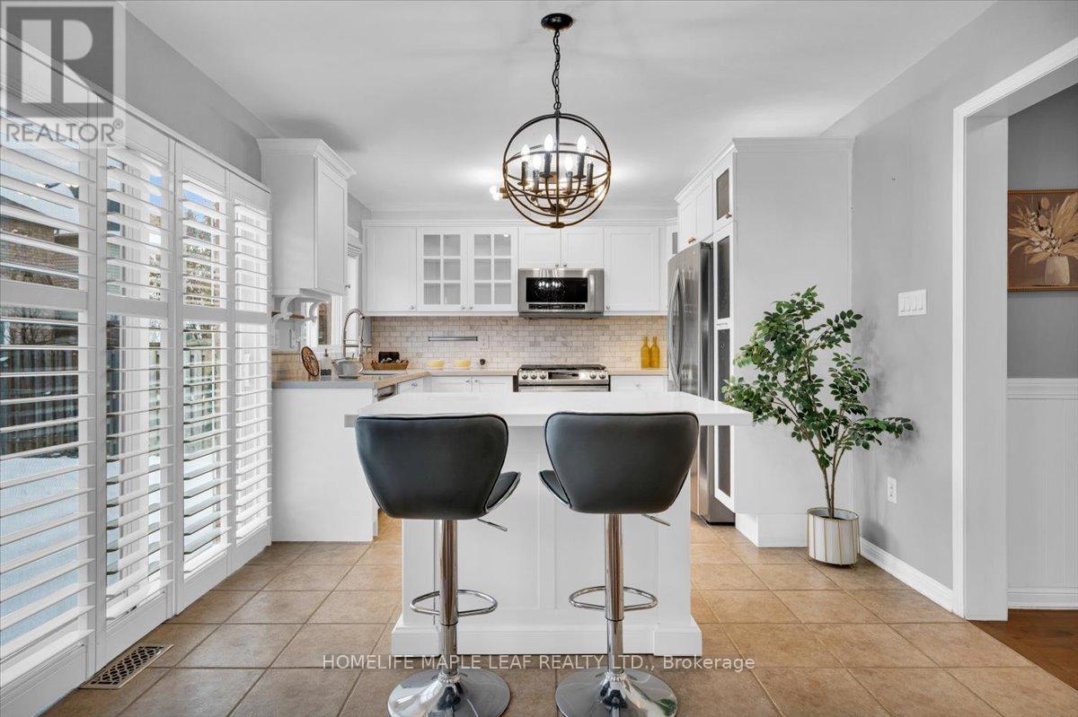 41 Ross Patrick Crescent, Newmarket, Ontario  L3X 3G9 - Photo 16 - N12684776