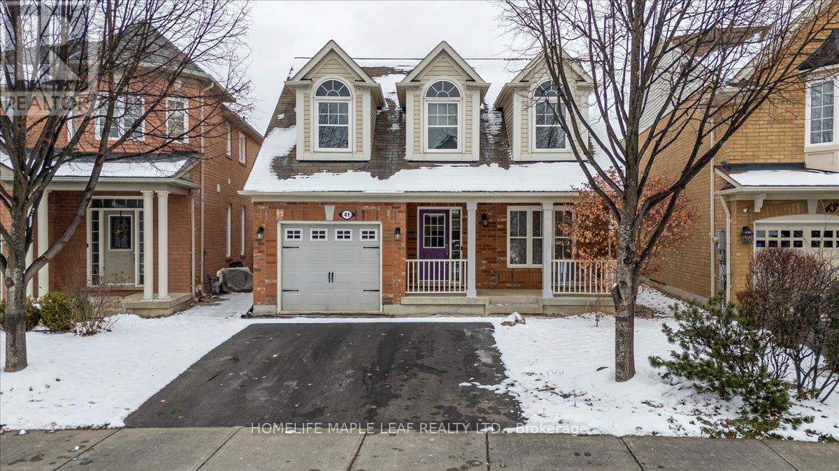 41 Ross Patrick Crescent, Newmarket, Ontario  L3X 3G9 - Photo 2 - N12684776