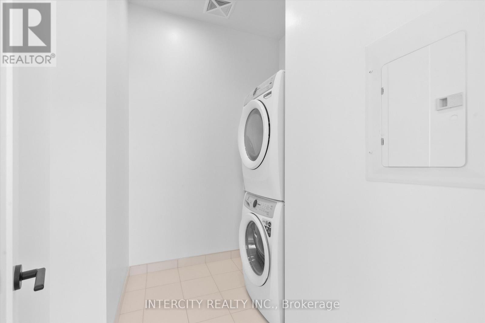 616 - 2075 King Road, King, Ontario  L7B 0R6 - Photo 15 - N12639130