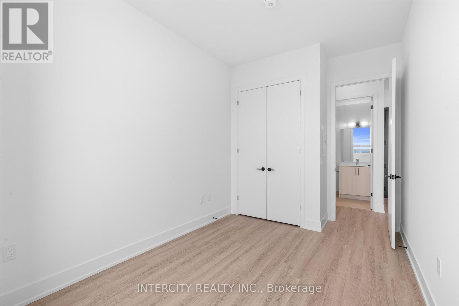 616 - 2075 King Road, King, Ontario  L7B 0R6 - Photo 11 - N12639130