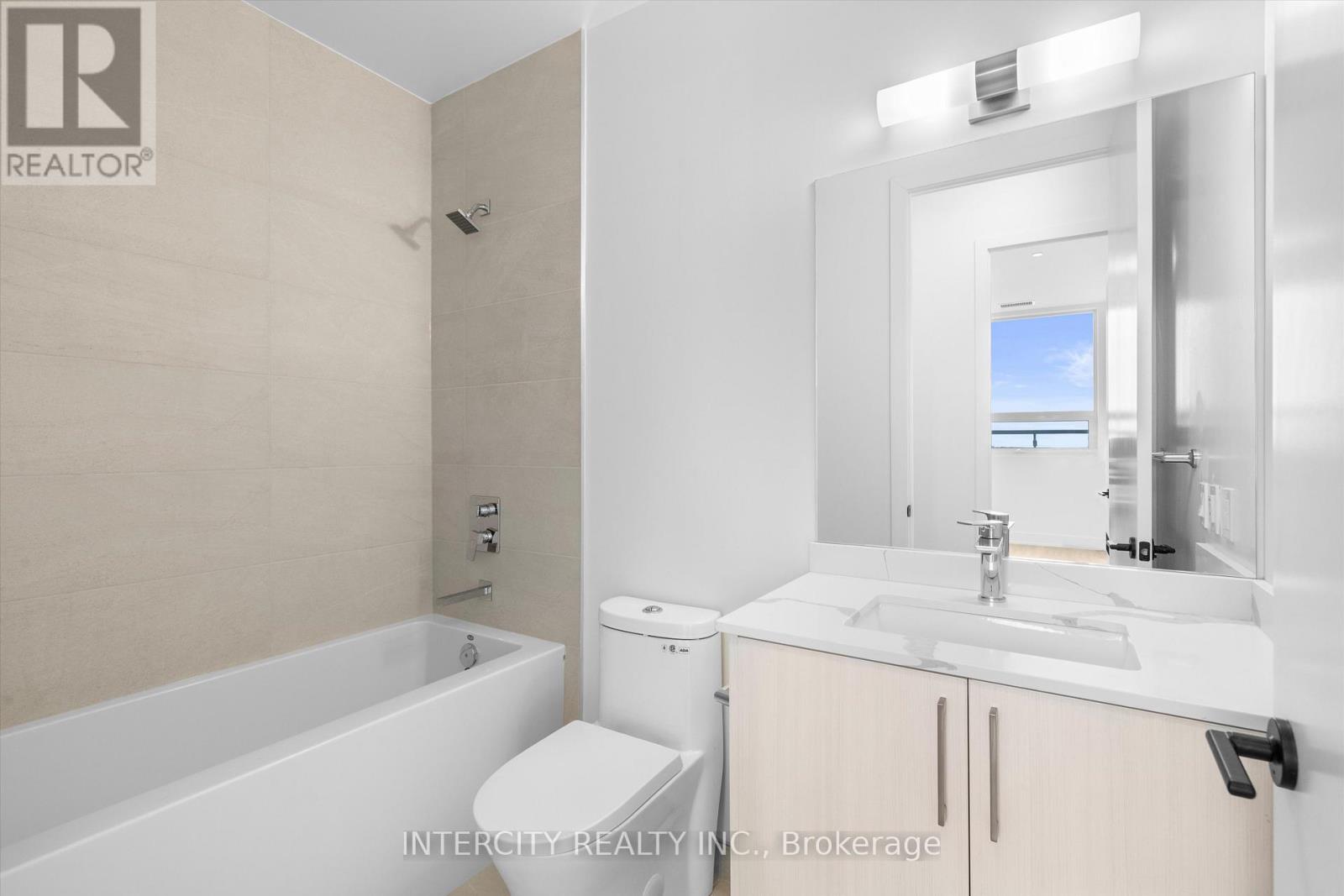 616 - 2075 King Road, King, Ontario  L7B 0R6 - Photo 13 - N12639130