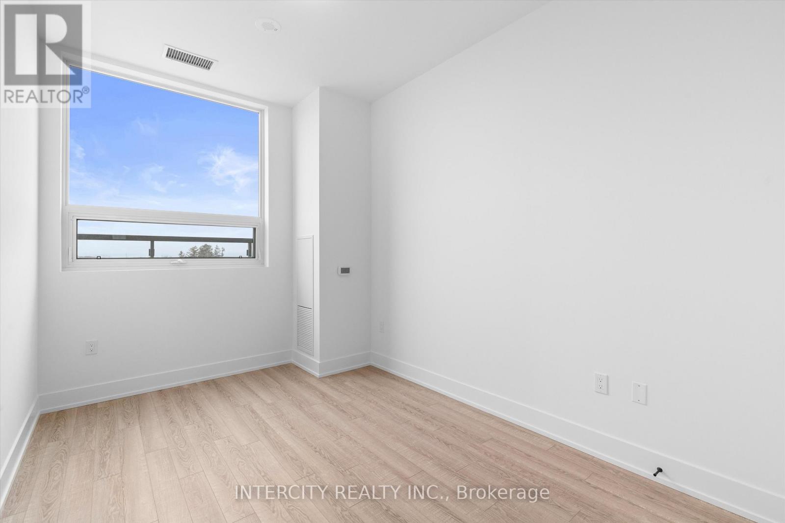 616 - 2075 King Road, King, Ontario  L7B 0R6 - Photo 12 - N12639130