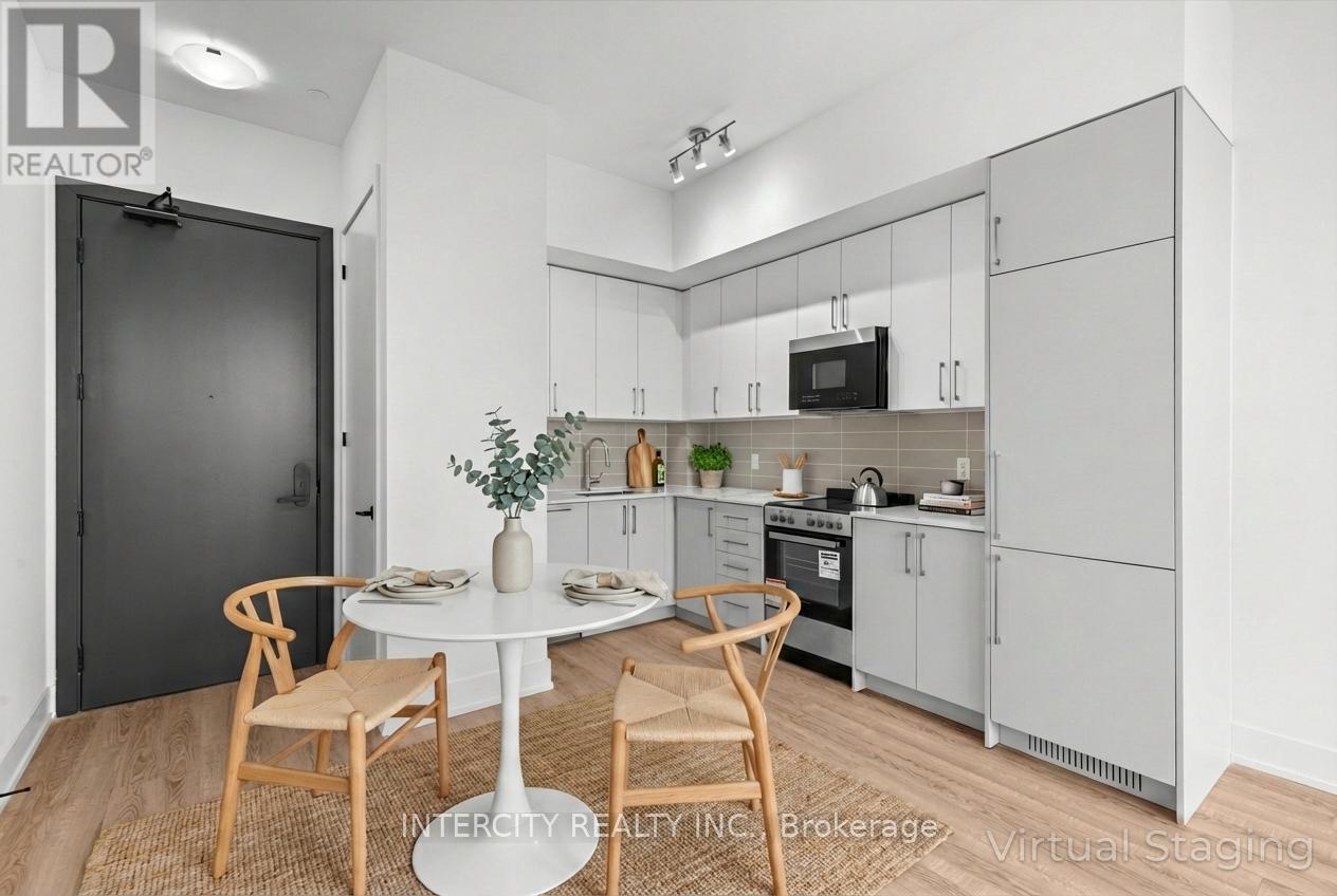 616 - 2075 King Road, King, Ontario  L7B 0R6 - Photo 4 - N12639130