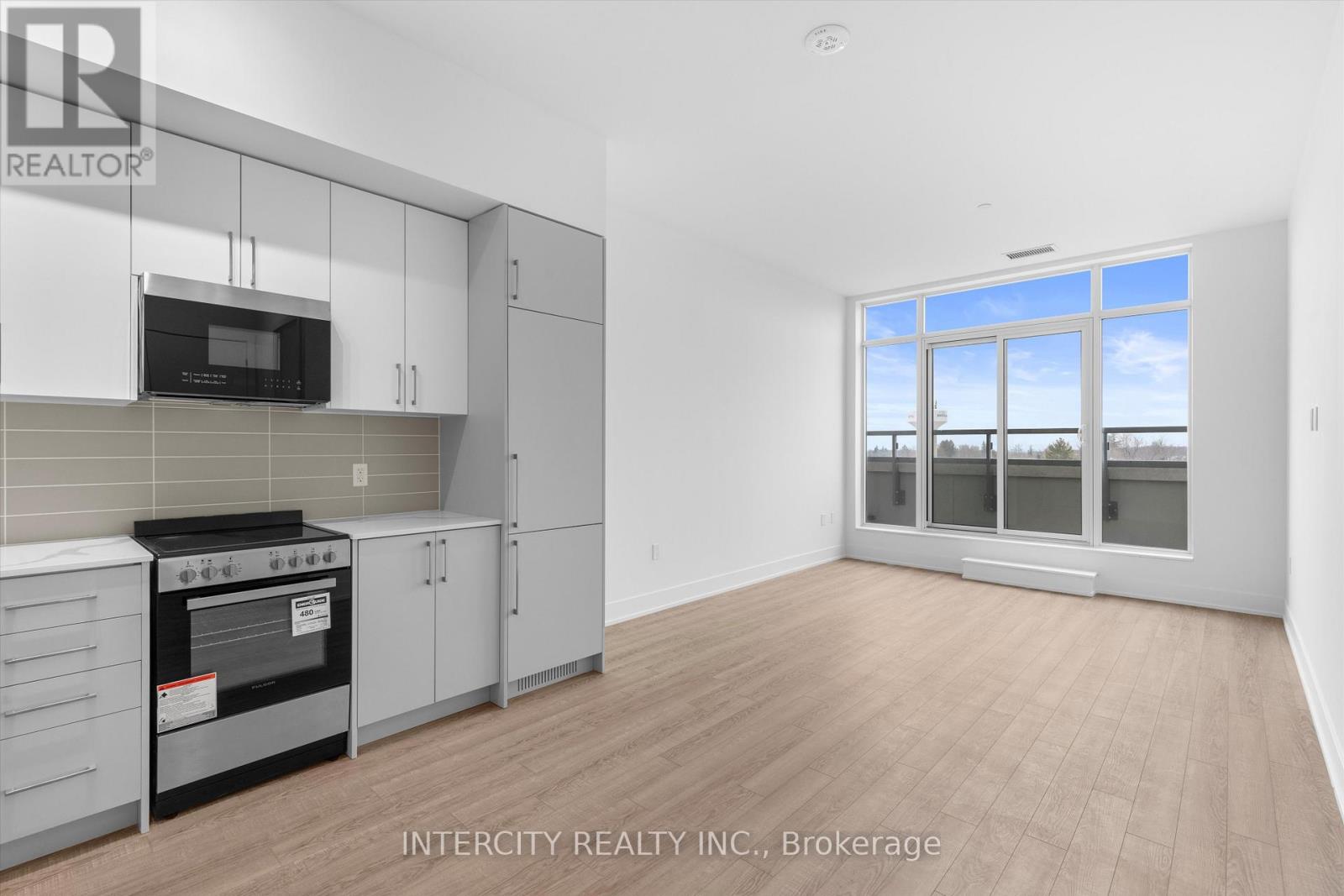 616 - 2075 King Road, King, Ontario  L7B 0R6 - Photo 6 - N12639130