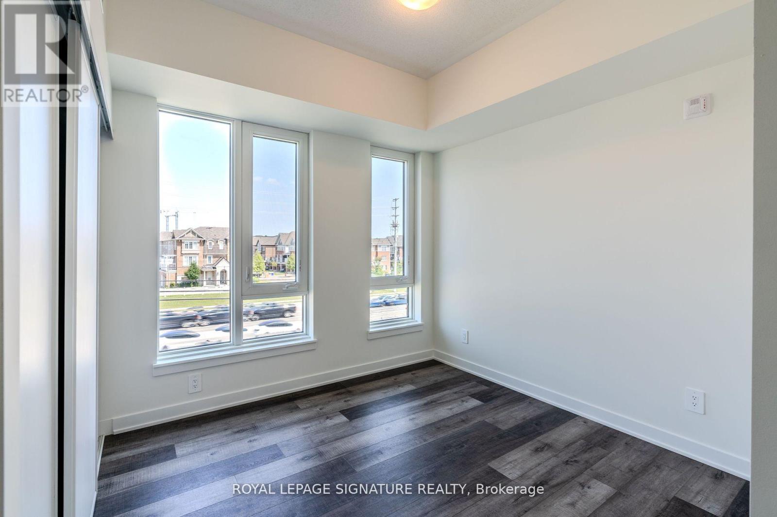 314 - 1440 Clarriage Court, Milton, Ontario  L9T 2X5 - Photo 4 - W12684772