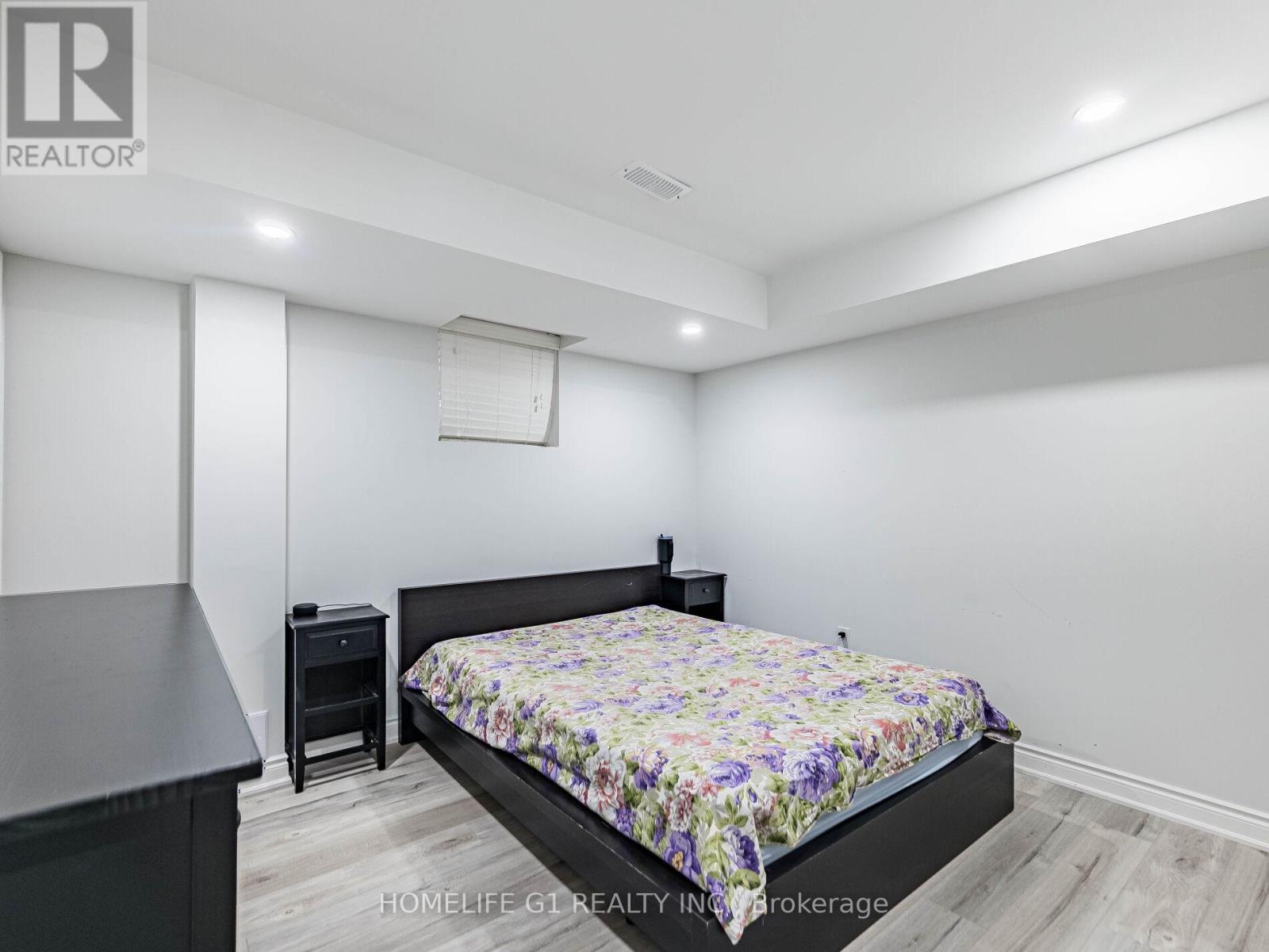 8 Vetch Street, Brampton, Ontario  L6Y 6C2 - Photo 44 - W12684774