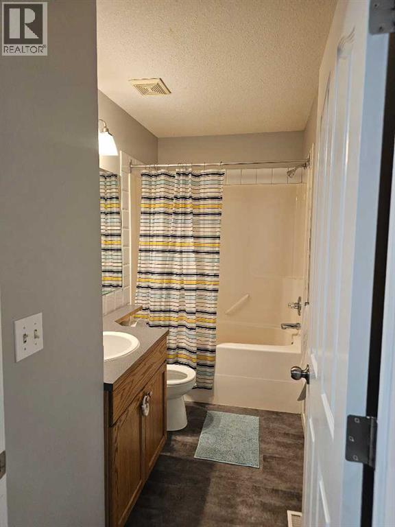 1808 Strathcona Bay, Strathmore, Alberta  T1P 1S9 - Photo 13 - A2277903