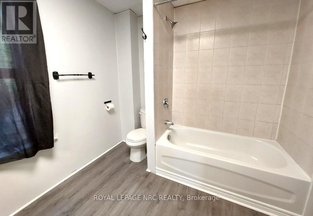 130 Main Street E, Port Colborne, Ontario  L3K 1S5 - Photo 2 - X12673414