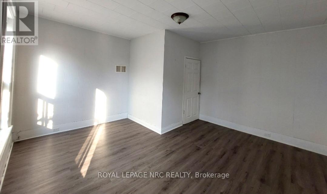 130 Main Street E, Port Colborne, Ontario  L3K 1S5 - Photo 8 - X12673414