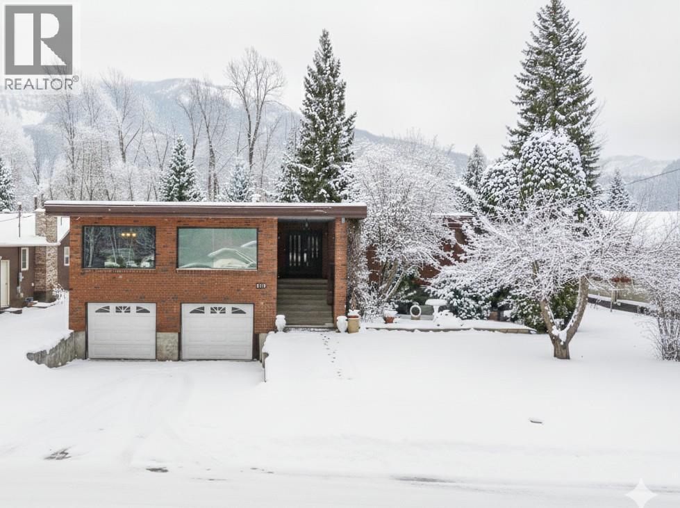 1698 McKenzie Road, fernie, British Columbia