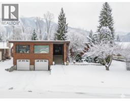 1698 McKenzie Road, fernie, British Columbia