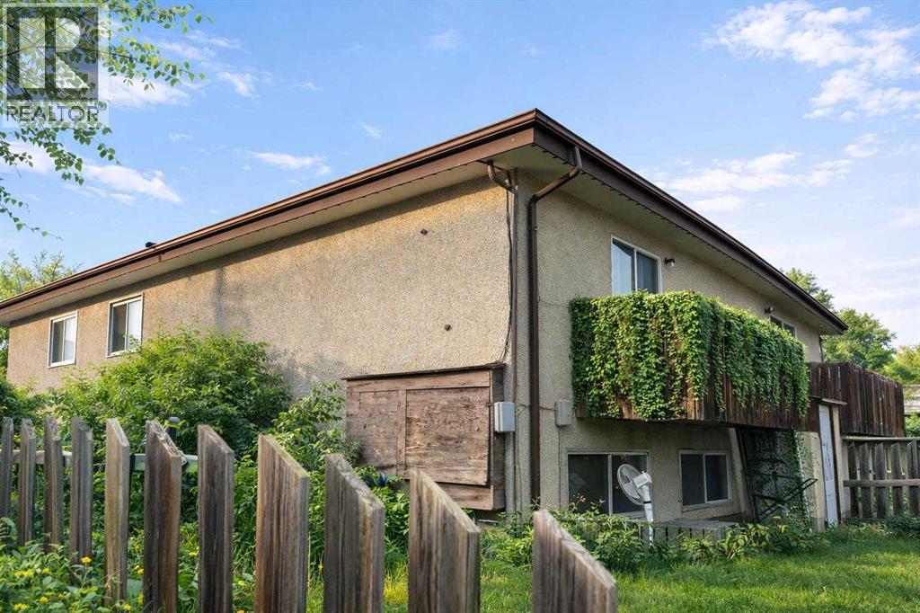 1917 23rd Street N, Lethbridge, Alberta  T1H 4K3 - Photo 2 - A2276595