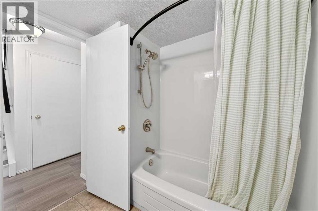 22 Shawinigan Rise Sw, Calgary, Alberta  T2Y 1Z6 - Photo 33 - A2277714