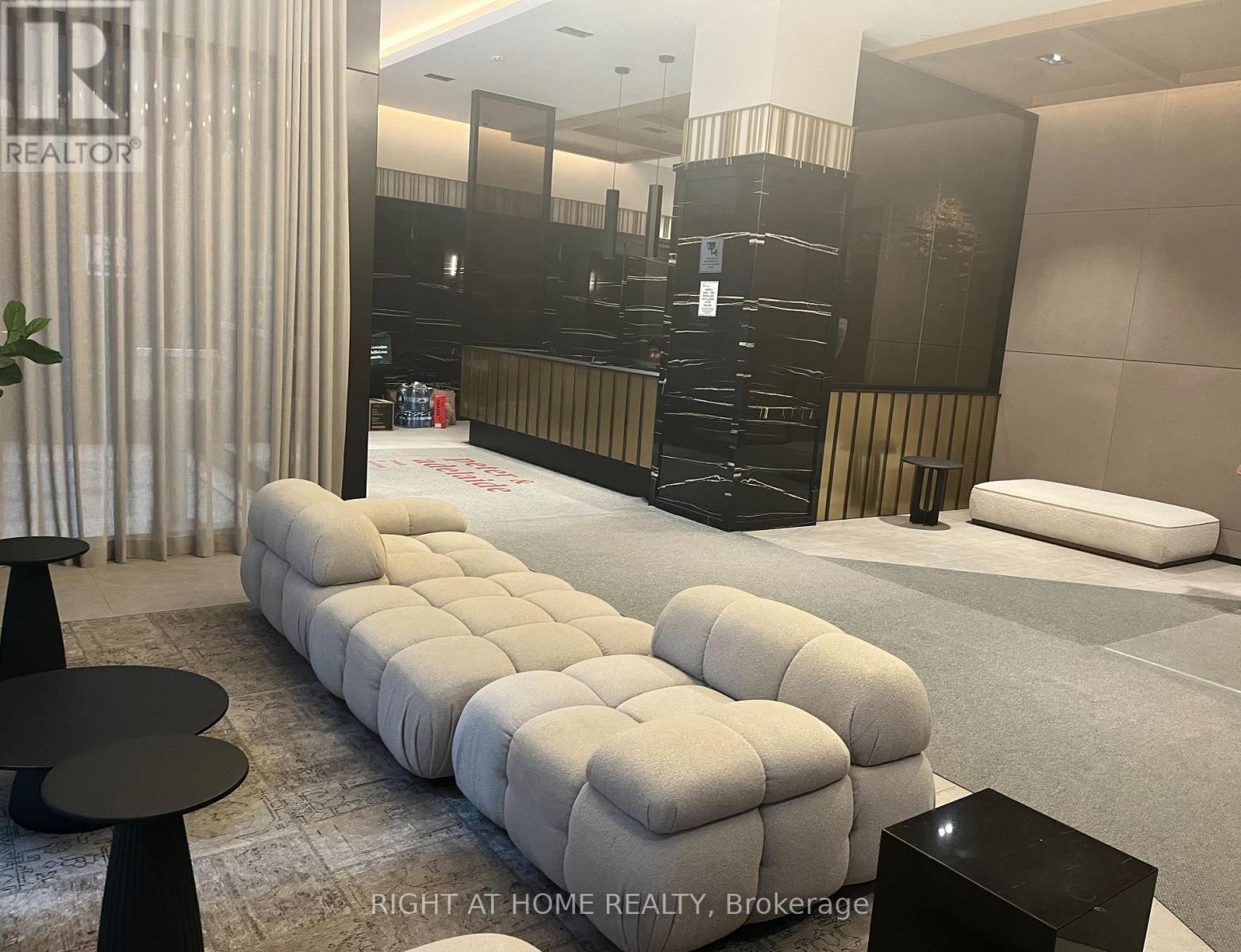 2608 - 108 Peter Street, Toronto, Ontario  M5V 2G7 - Photo 2 - C12684804