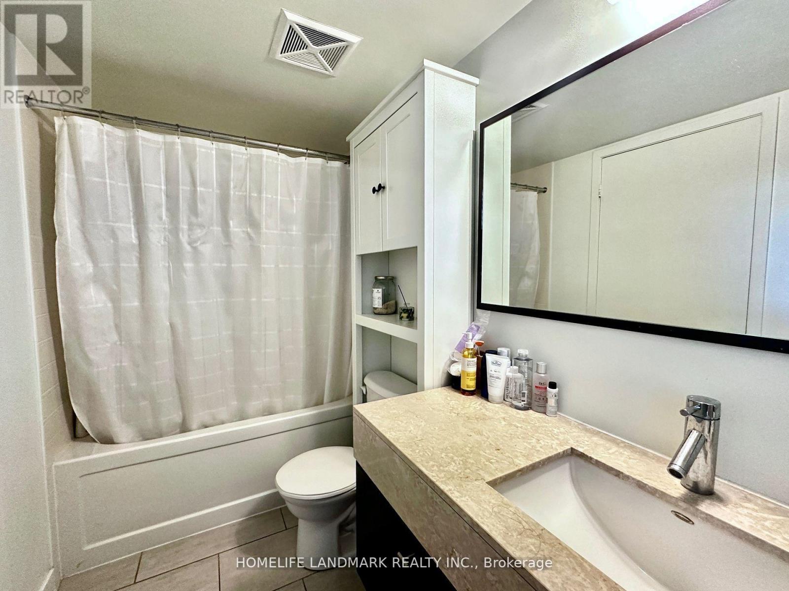 2206 - 126 Simcoe Street, Toronto, Ontario  M5H 4E6 - Photo 13 - C12684810