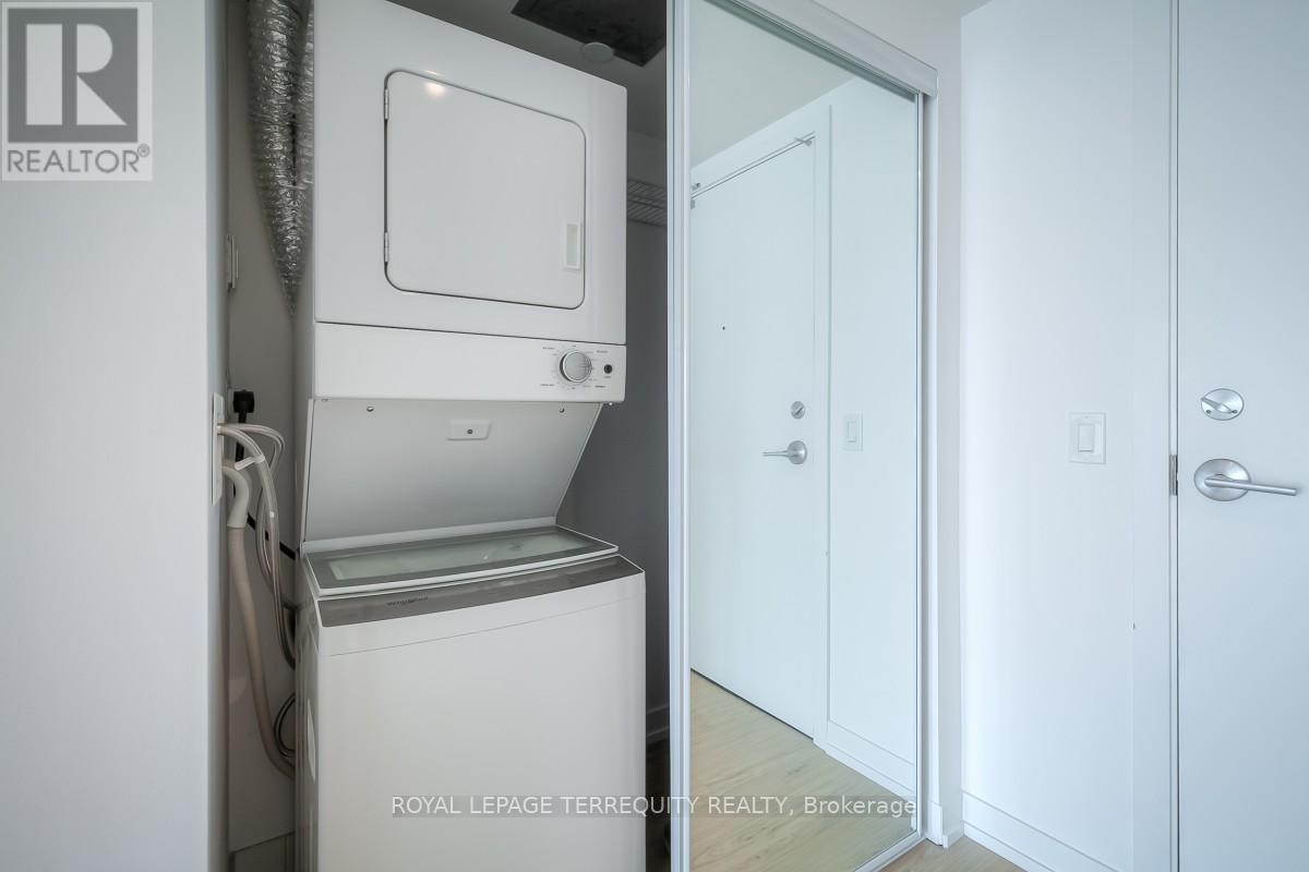 2701 - 85 Wood Street, Toronto, Ontario  M4Y 0E8 - Photo 17 - C12684822