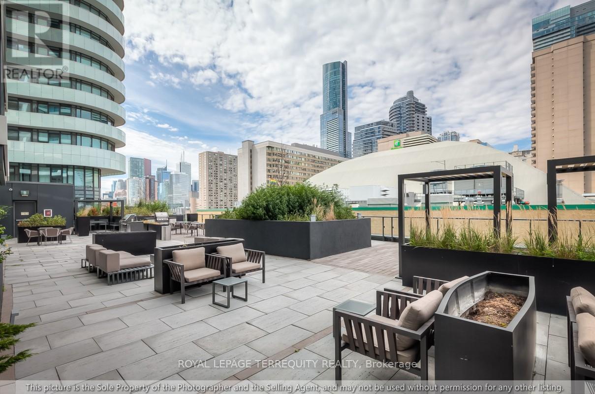 2701 - 85 Wood Street, Toronto, Ontario  M4Y 0E8 - Photo 23 - C12684822