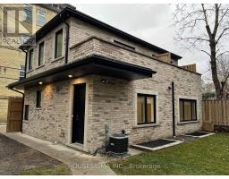 LANEWAY LOWER - 104 PEMBROKE STREET, Toronto, Ontario