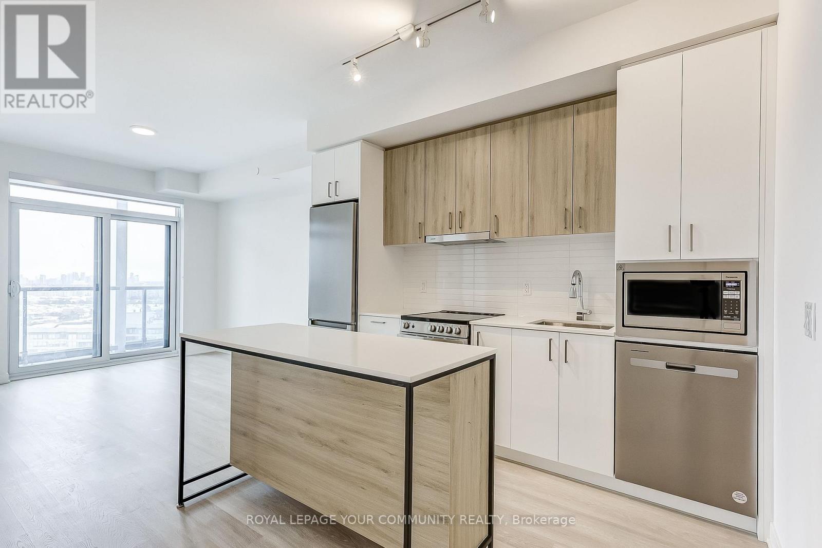 A2011 - 30 Upper Mall Way, Vaughan, Ontario  L4J 0L8 - Photo 5 - N12684808