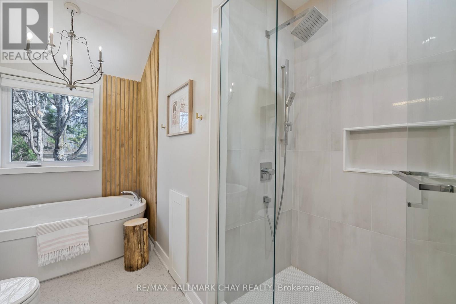 1359 Old Barrie Road E, Oro-Medonte, Ontario  L0L 1T0 - Photo 34 - S12684820