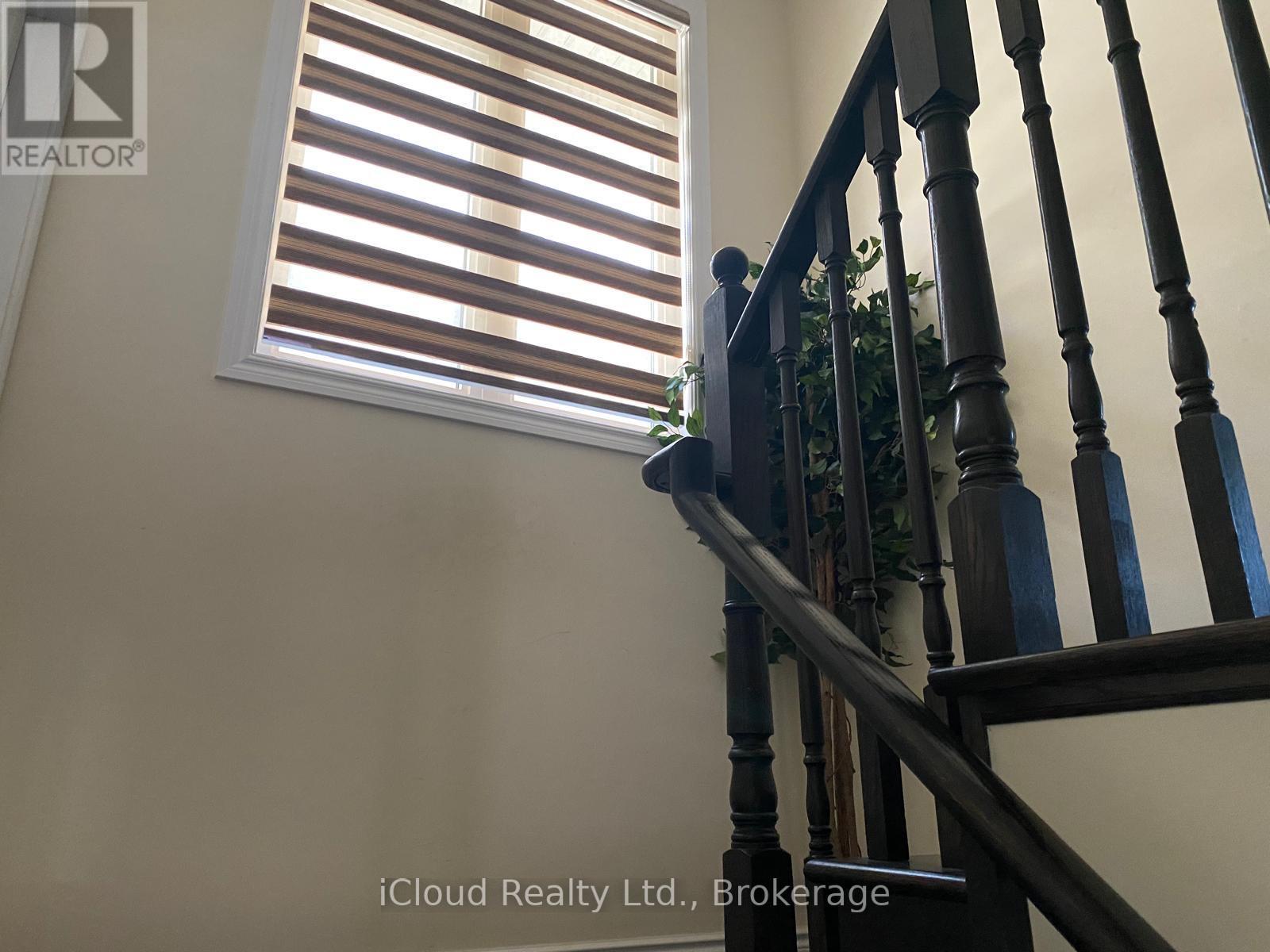 Upper - 16 Provost Trail, Brampton, Ontario  L6Y 6E7 - Photo 10 - W12684806