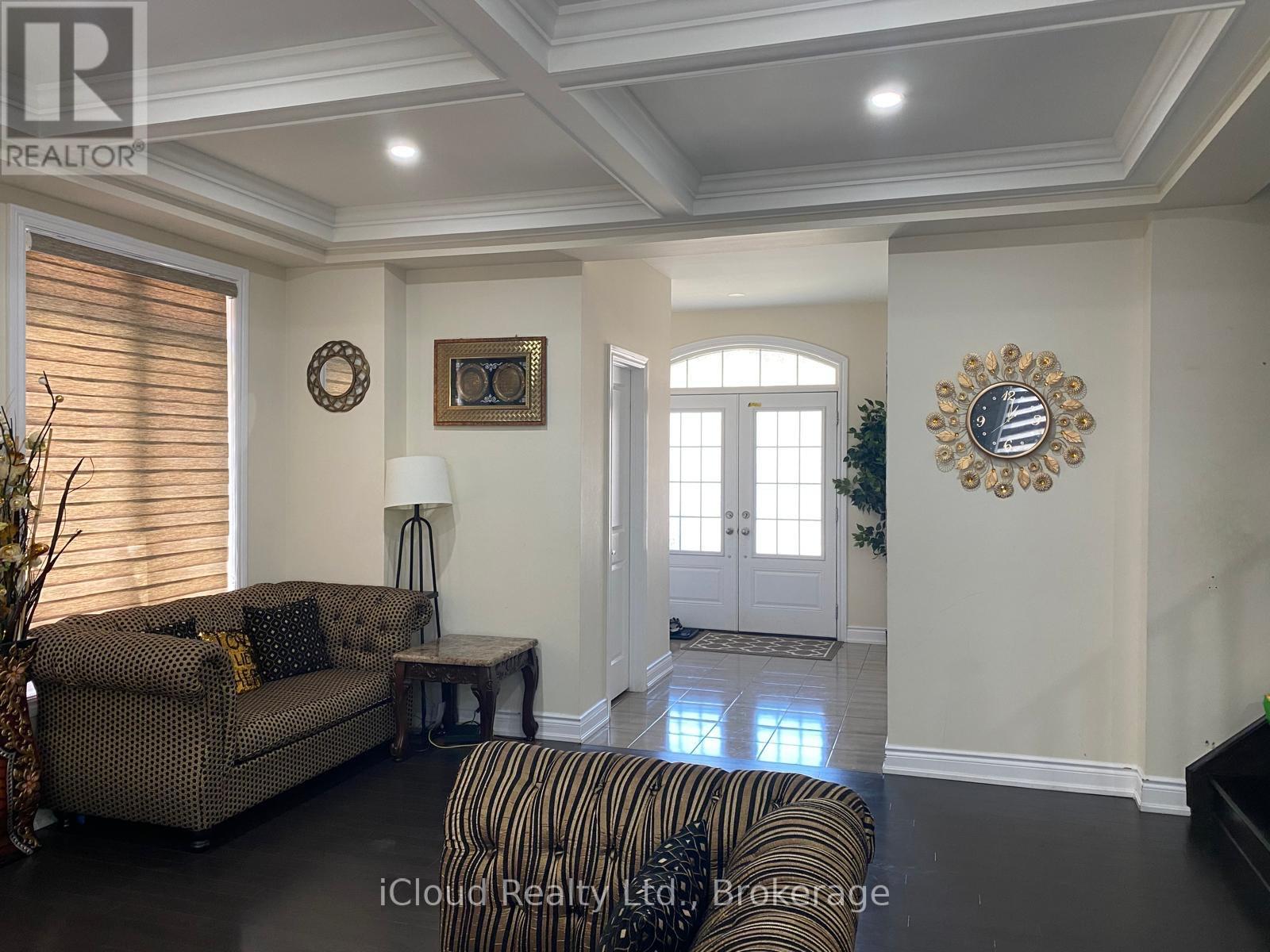 Upper - 16 Provost Trail, Brampton, Ontario  L6Y 6E7 - Photo 3 - W12684806