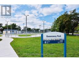 323 - 7 SMITH CRESCENT, Toronto, Ontario