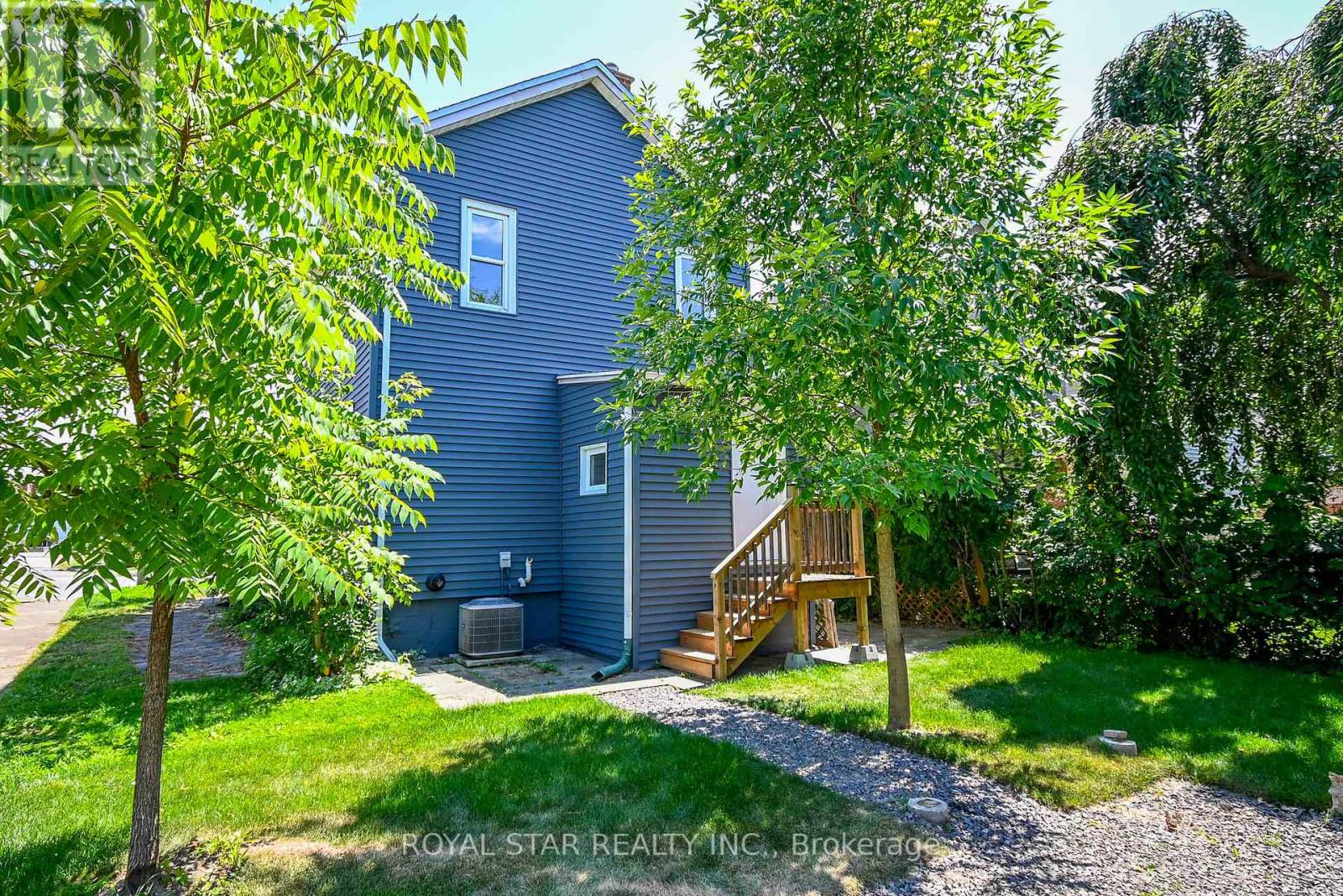 189 Ross Street, Welland, Ontario  L3B 2N1 - Photo 3 - X12684802