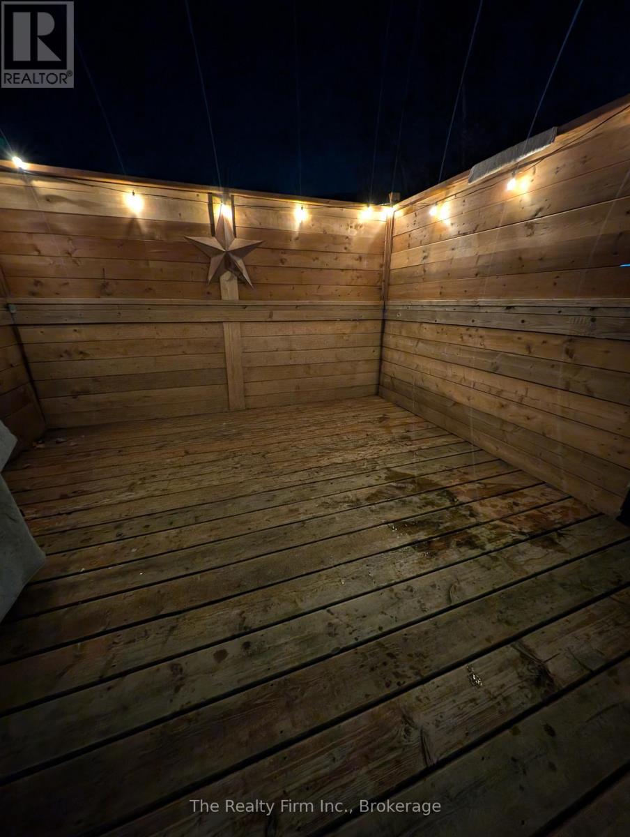 721 Crawford Crescent, Woodstock, Ontario  N4S 0B7 - Photo 17 - X12684880