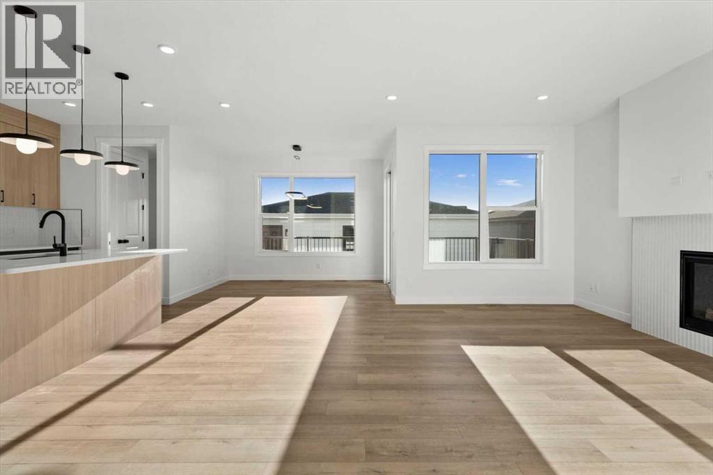 207 Perch Bend, Rural Rocky View County, Alberta  T3Z 0J9 - Photo 6 - A2263864