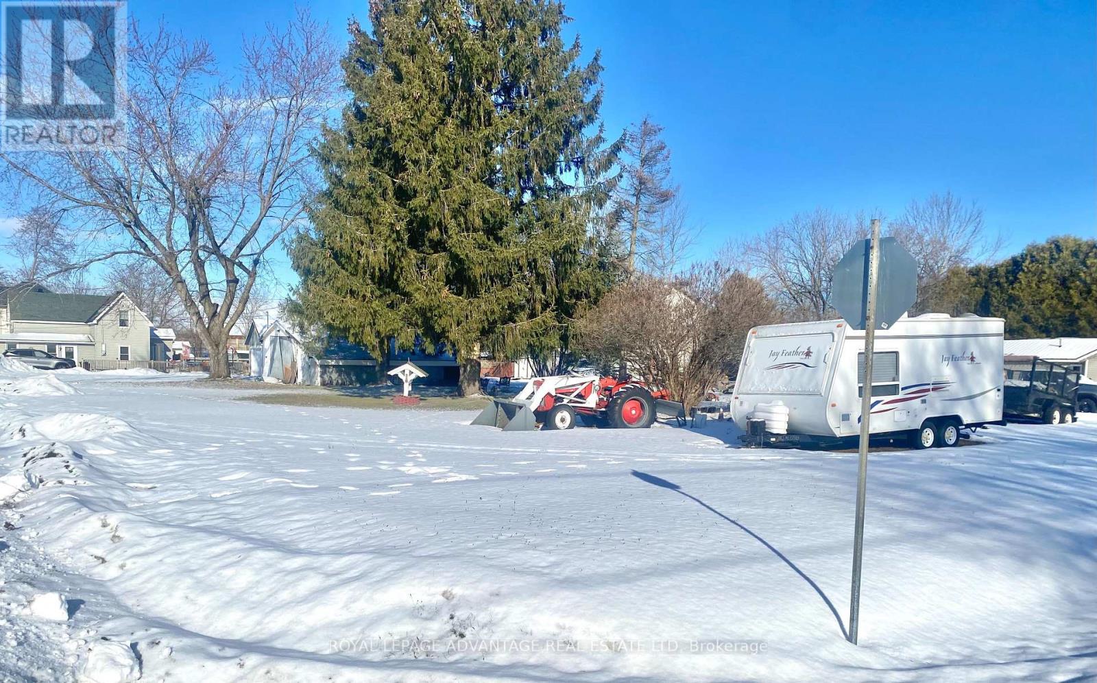 19 Lila Street, Montague, Ontario  K7A 2X2 - Photo 2 - X12682514