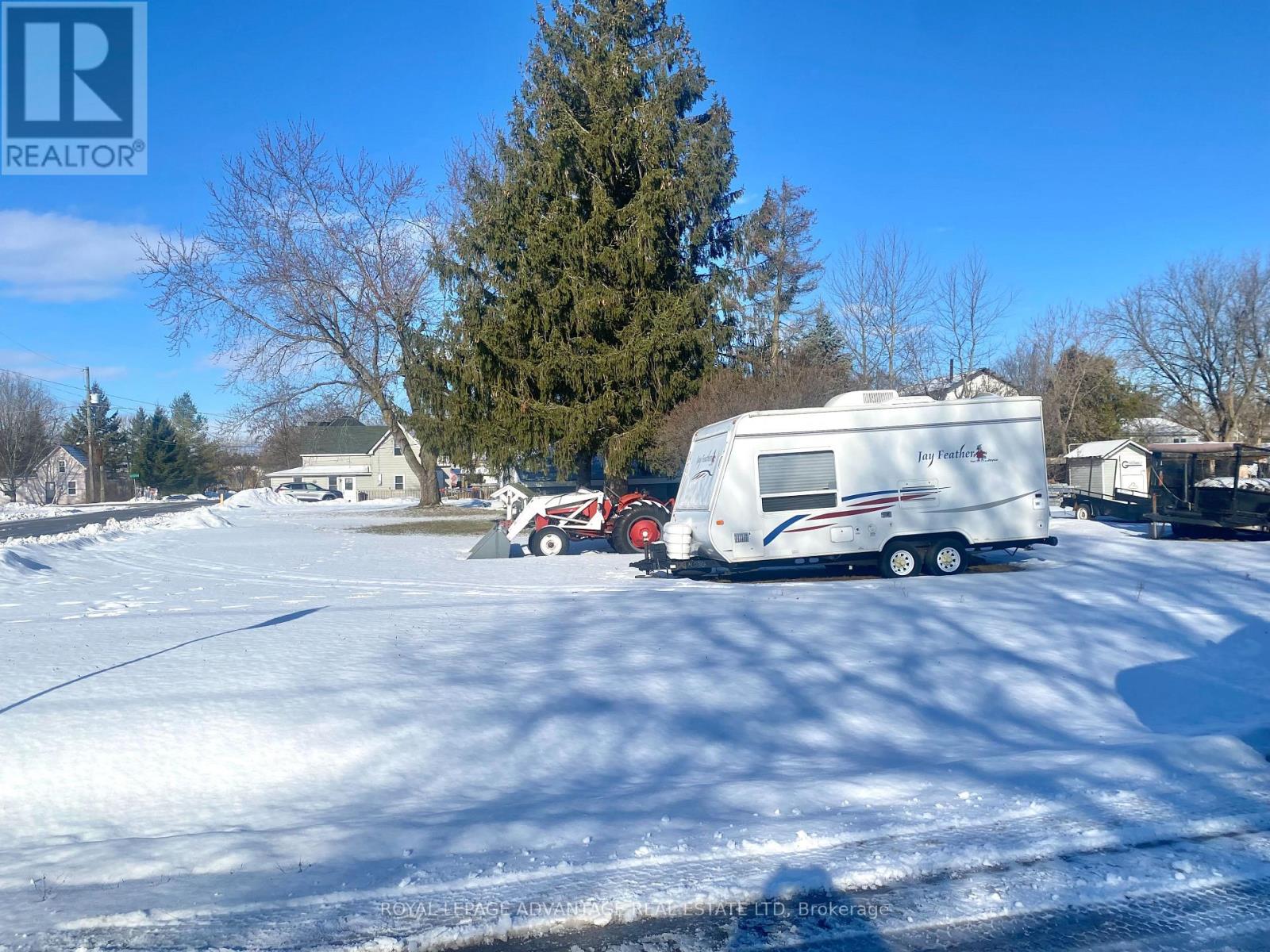 19 Lila Street, Montague, Ontario  K7A 2X2 - Photo 4 - X12682514