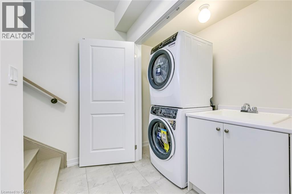 1544 Wellwood Terrace, Milton, Ontario  L9E 1V4 - Photo 4 - 40796207