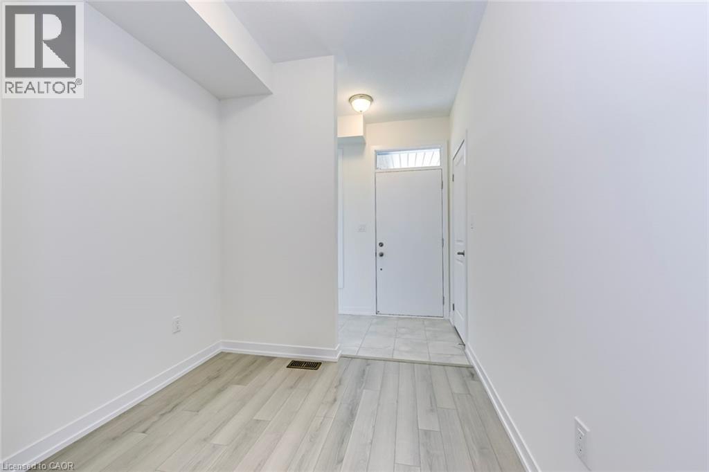 1544 Wellwood Terrace, Milton, Ontario  L9E 1V4 - Photo 2 - 40796207