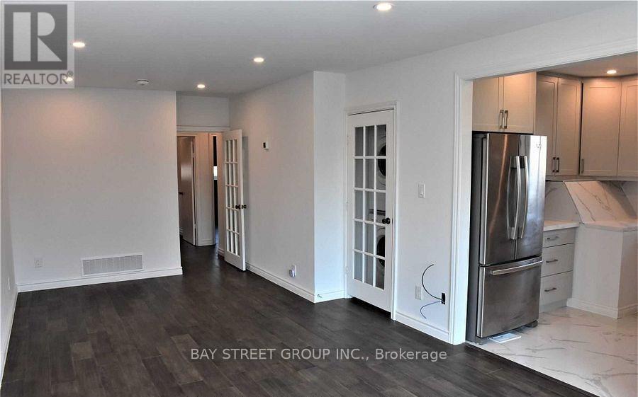 MAIN - 185 TAYLOR MILLS DRIVE N, Richmond Hill, Ontario