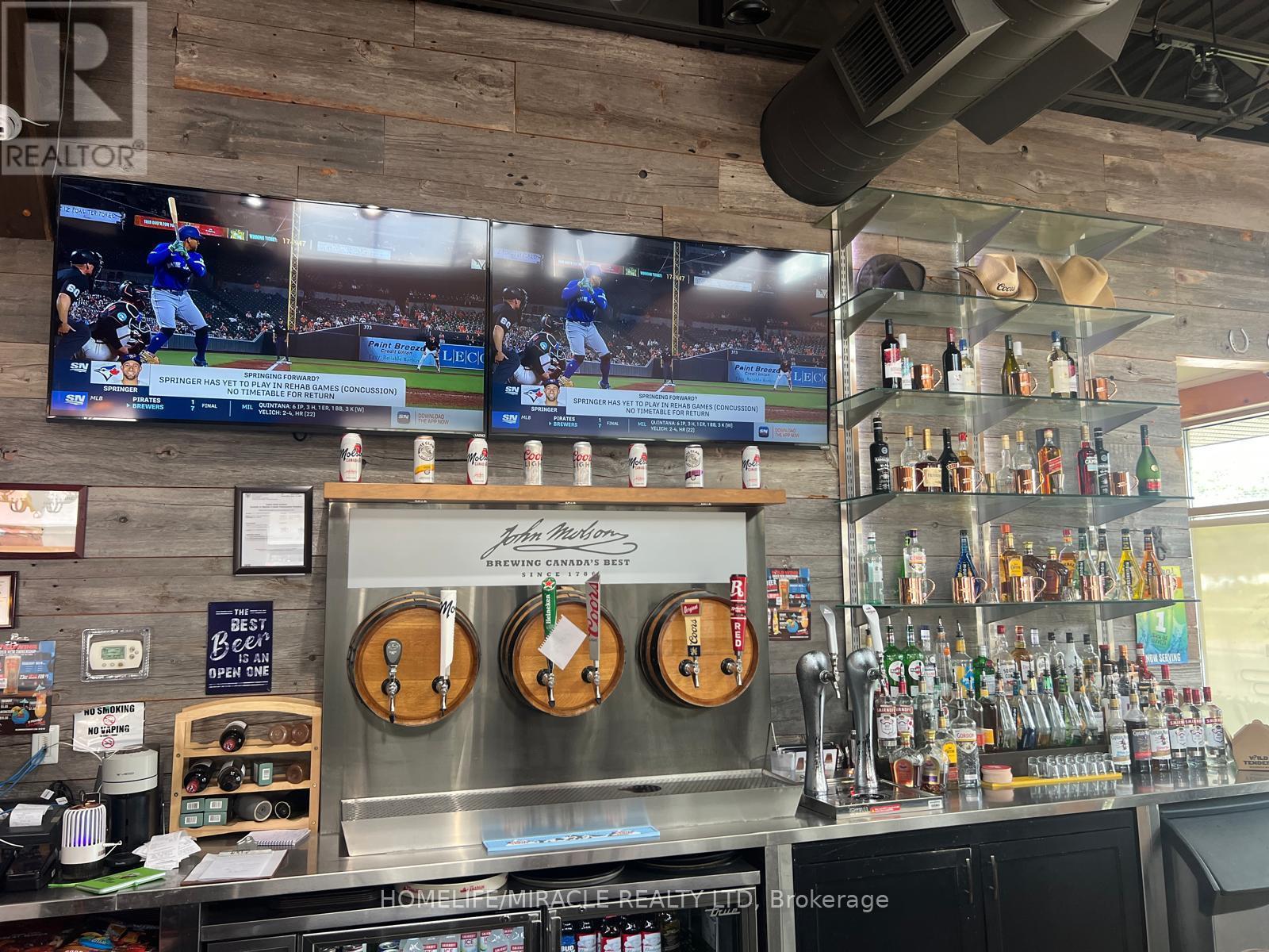 2 - 321 Main Street, Wasaga Beach, Ontario  L9Z 0B6 - Photo 3 - S12684872