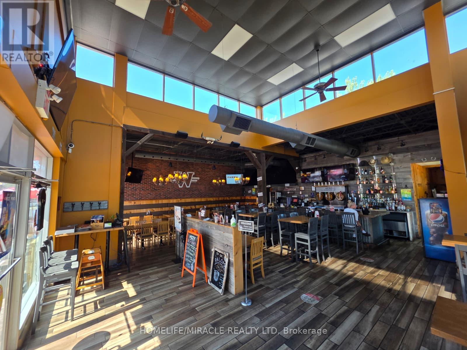 2 - 321 Main Street, Wasaga Beach, Ontario  L9Z 0B6 - Photo 4 - S12684872