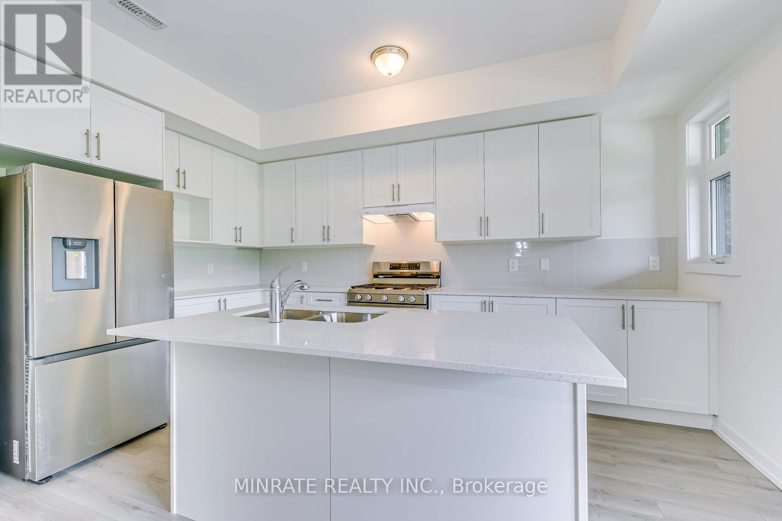 1544 Wellwood Terrace, Milton, Ontario  L9E 1V4 - Photo 8 - W12679920