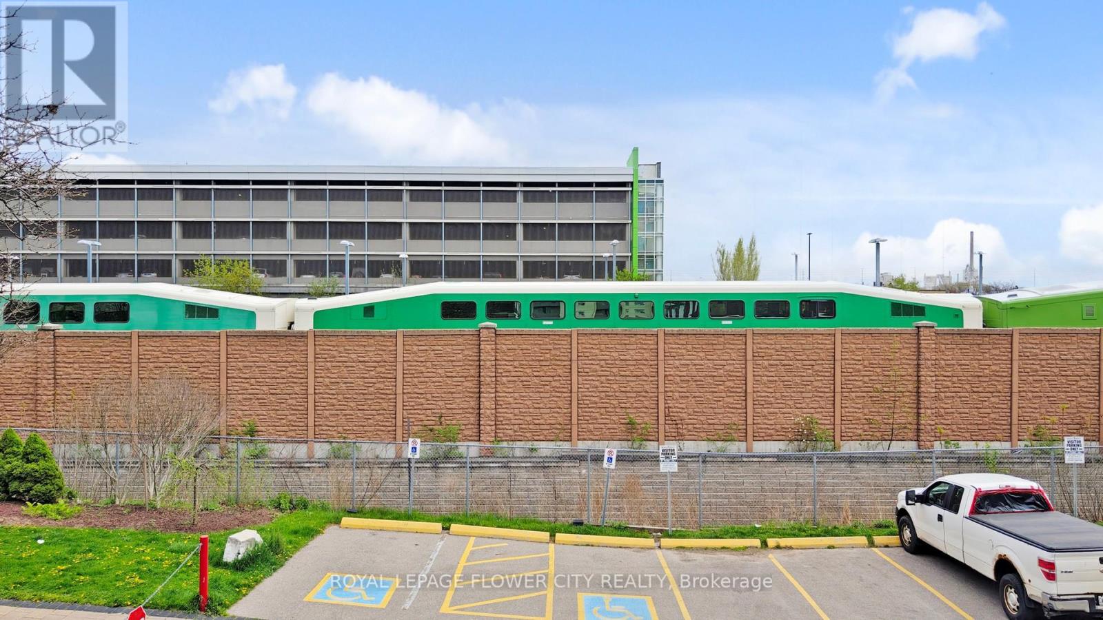 141 - 2170 Bromsgrove Road, Mississauga, Ontario  L5J 4J2 - Photo 33 - W12684866