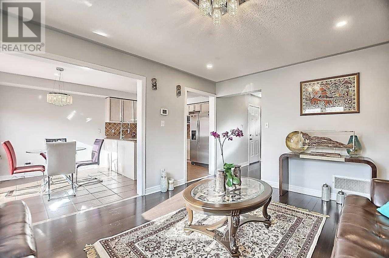 3087 Highbourne Crescent, Oakville, Ontario  L6M 5H1 - Photo 8 - W12684870