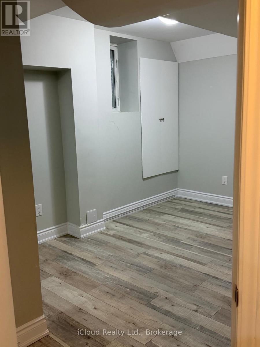 Lower - 16 Provost Trail, Brampton, Ontario  L6Y 6E7 - Photo 9 - W12684874